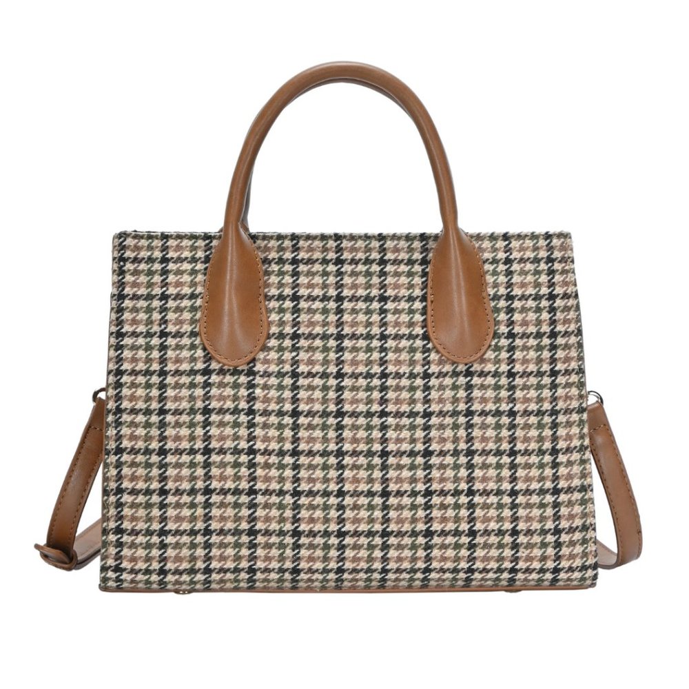 NWT Houndstooth Tote in Camel